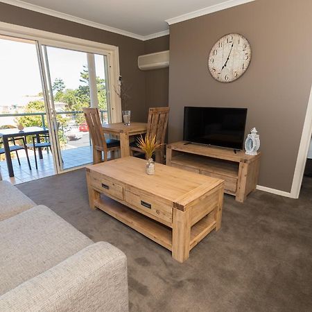 Beach Haven Executive Apartments Korora Buitenkant foto